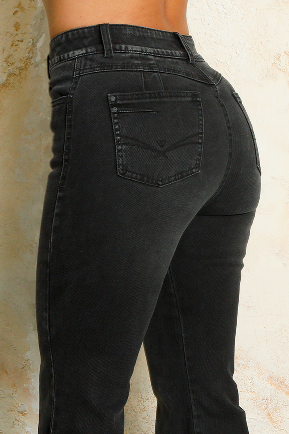 JEANS NEGRO BOTA CAMPANA
