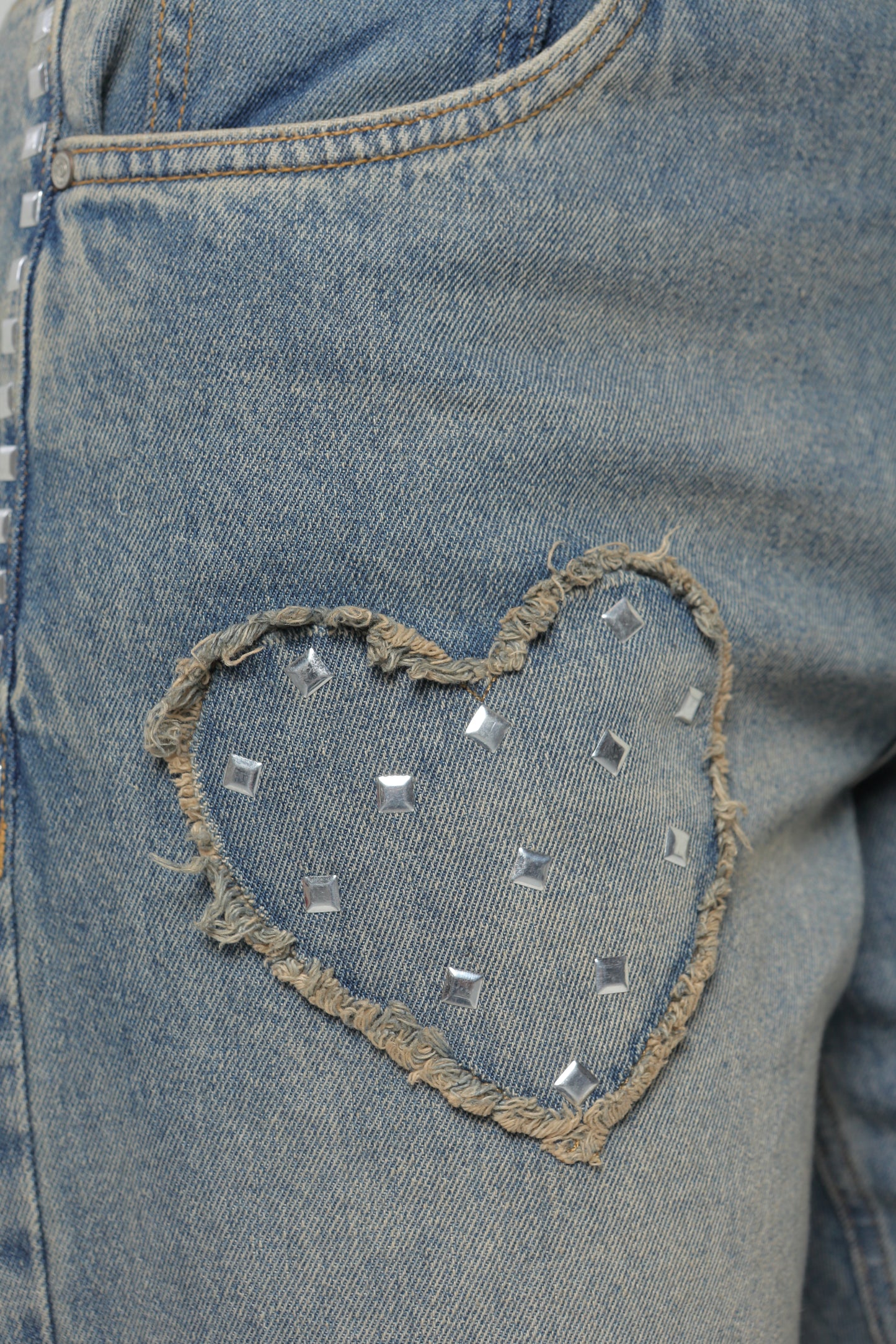 Jean Baggy Corazones Tiro Medio