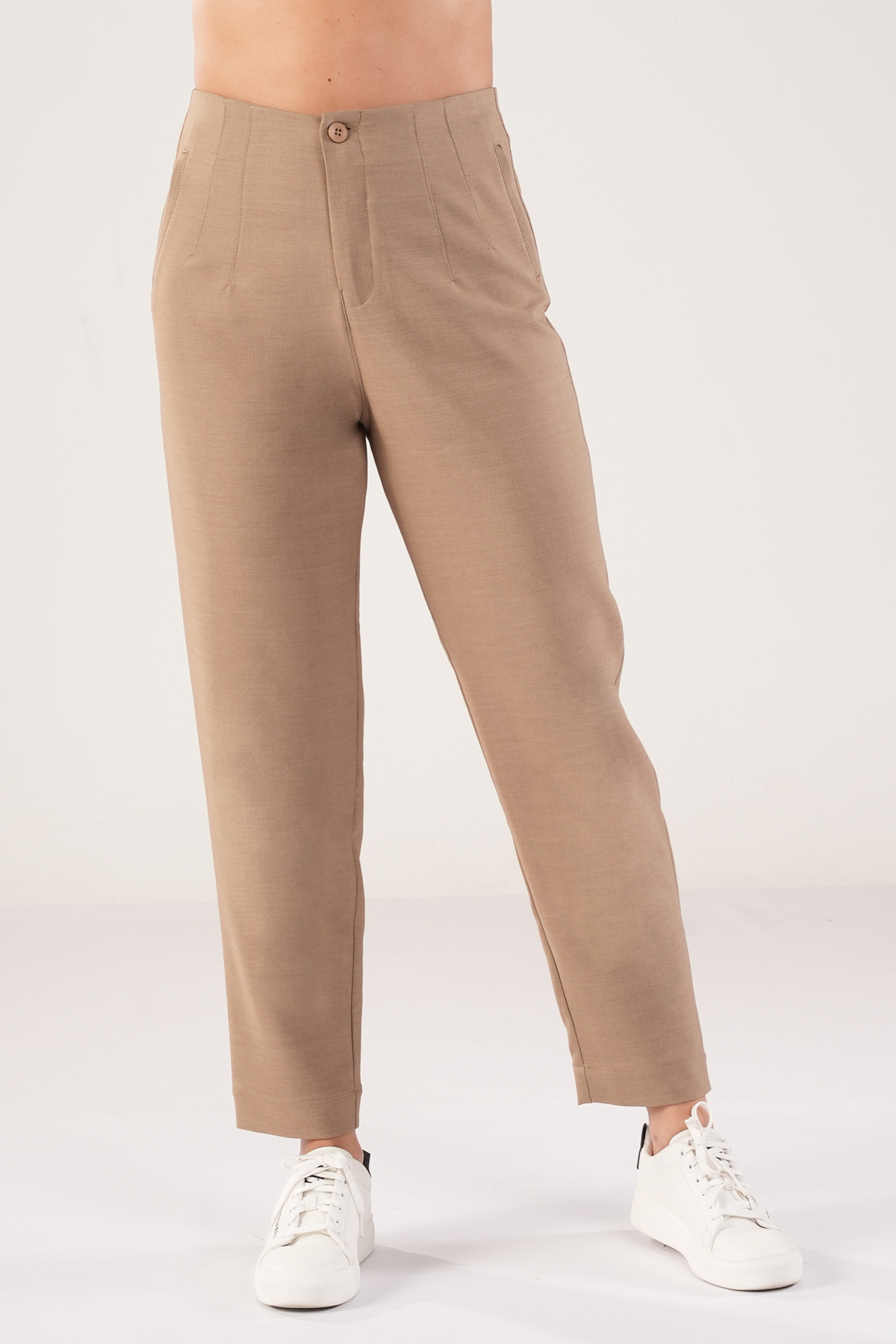 PANTALÓN CON PINZAS AVANTI