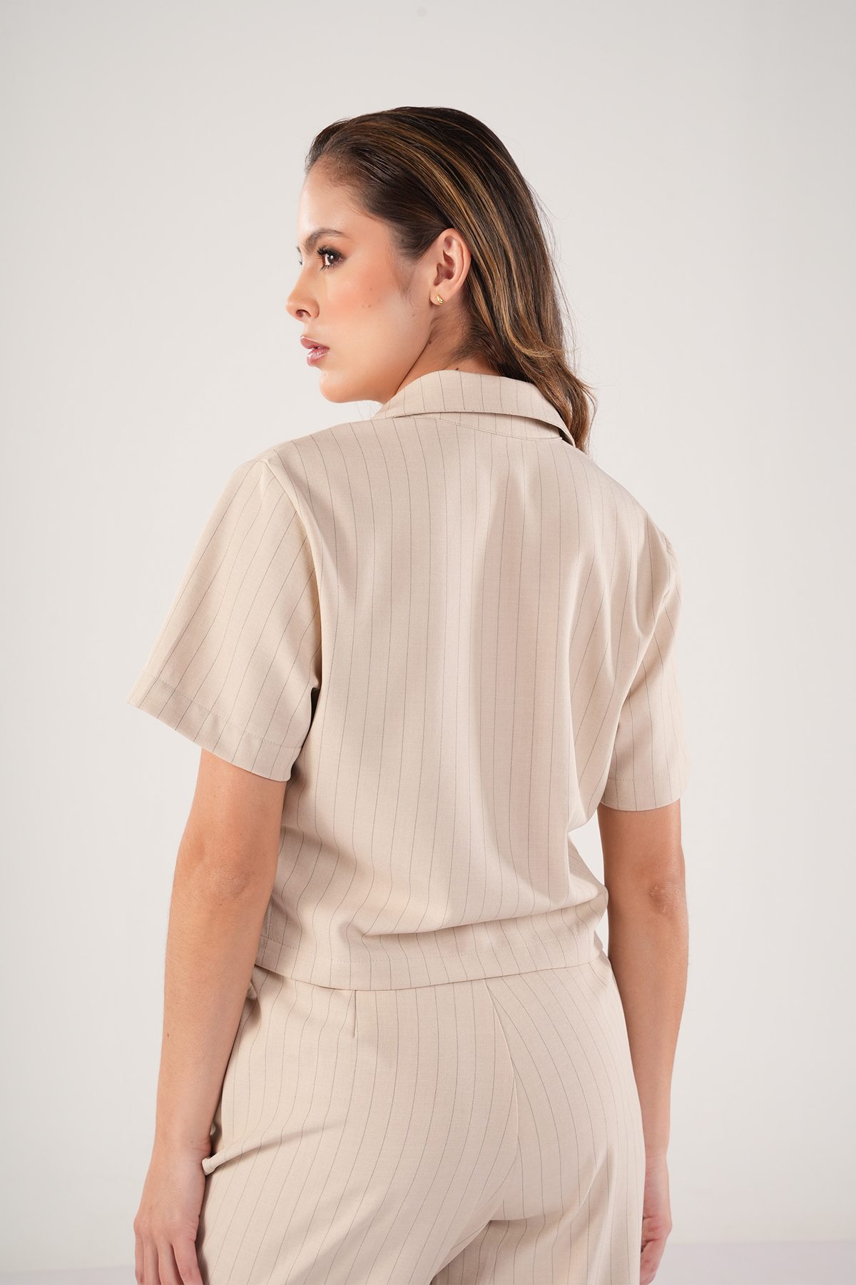 BLUSA BOTONES MANGA CORTA