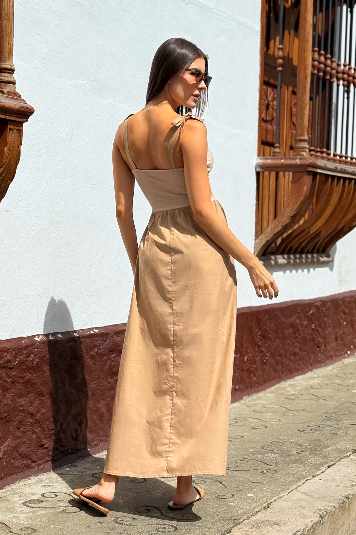VESTIDO LARGO DE TIRAS