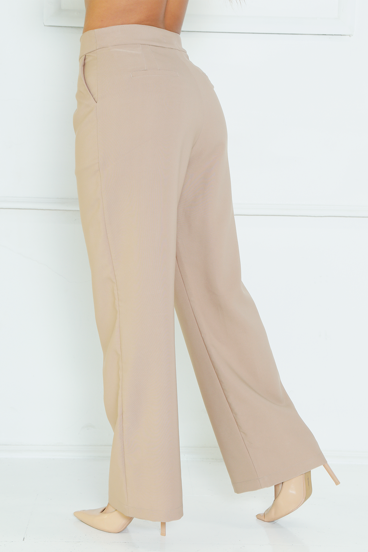 PANTALÓN PINZAS BOTA RECTA