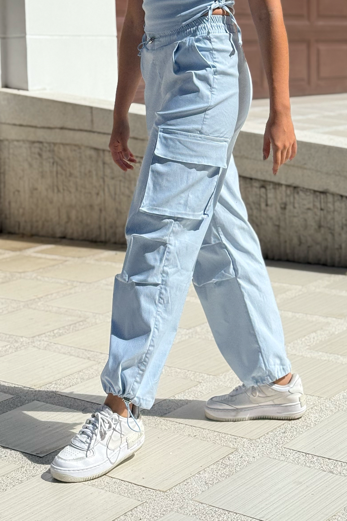 PANTALÓN CARGO CON ELÁSTICO