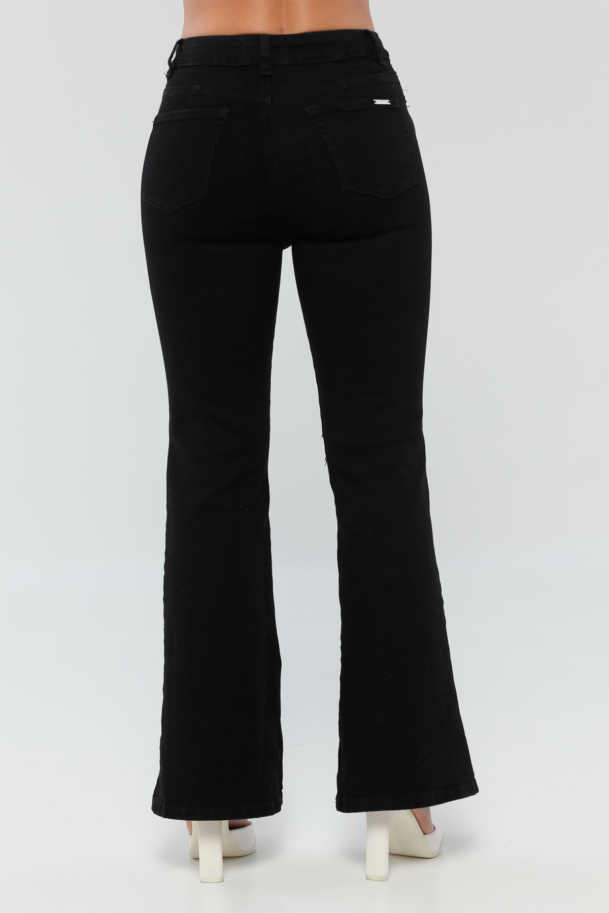 JEAN BOTA CAMPANA NEGRO