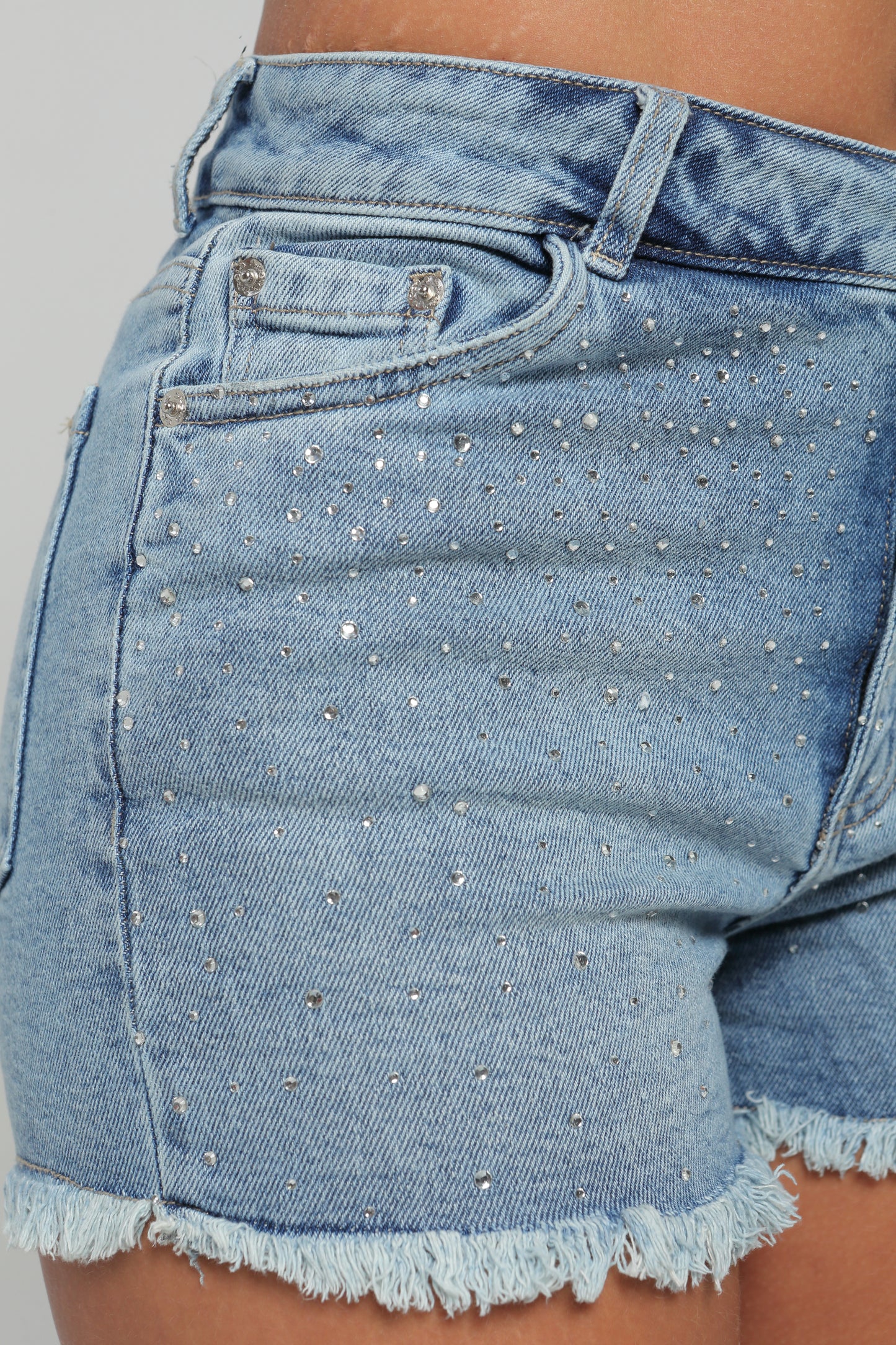 Short Tiro Alto Desflecado Con Piedras