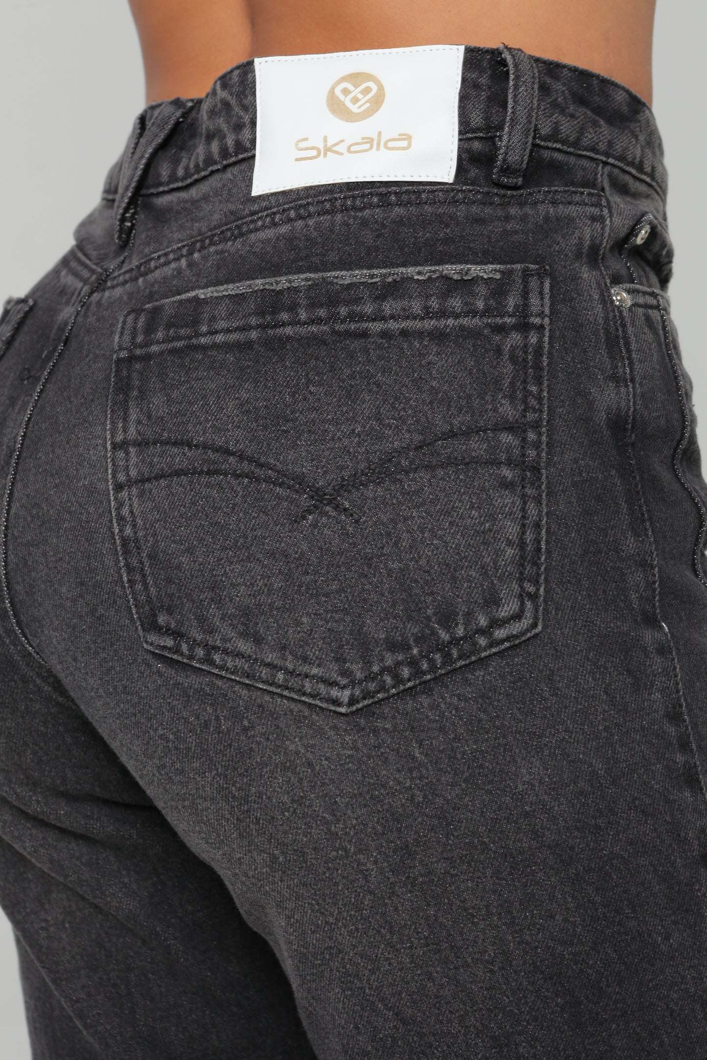 Jean Mom Fit Corte en Frente