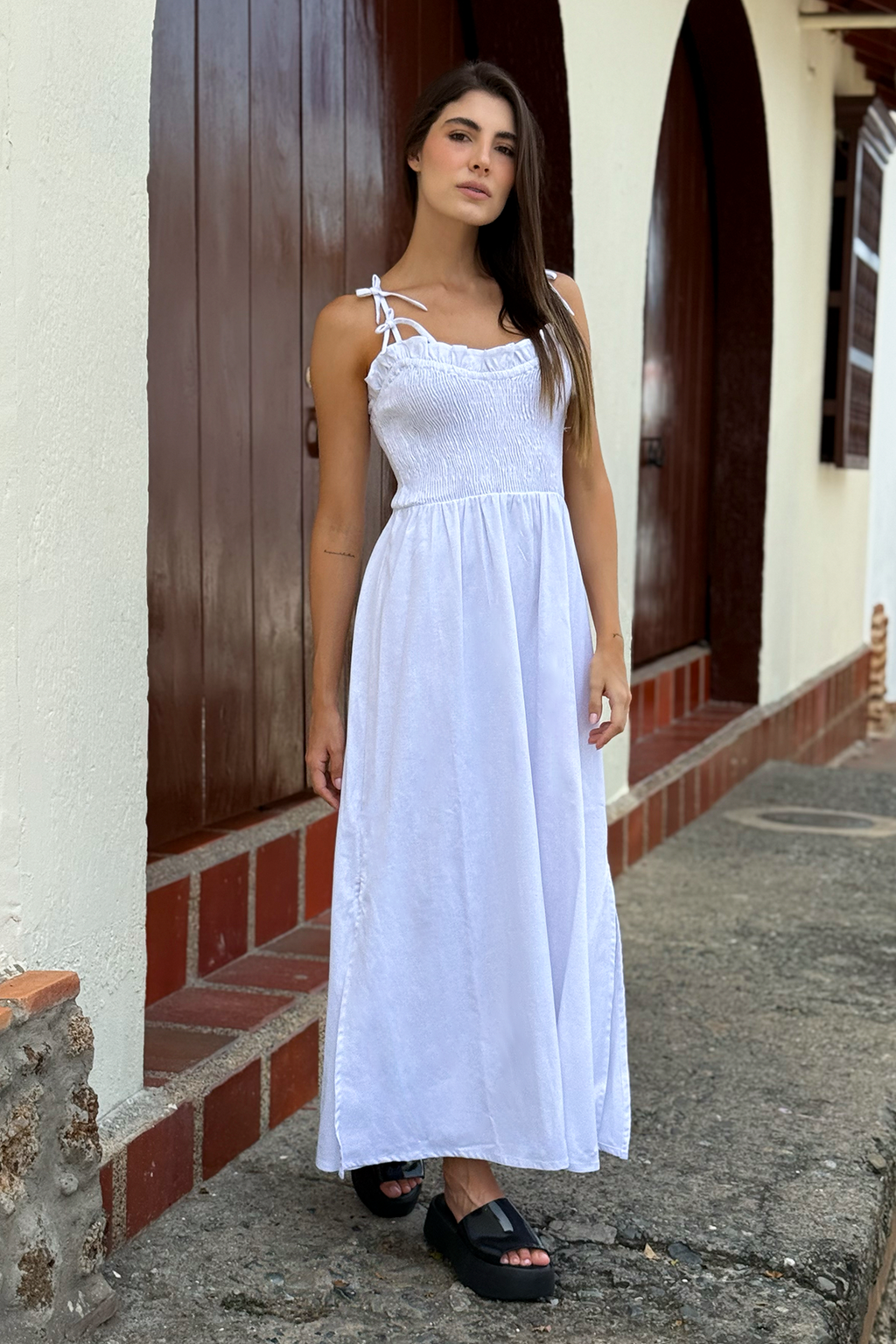 VESTIDO LARGO TIRAS LINO