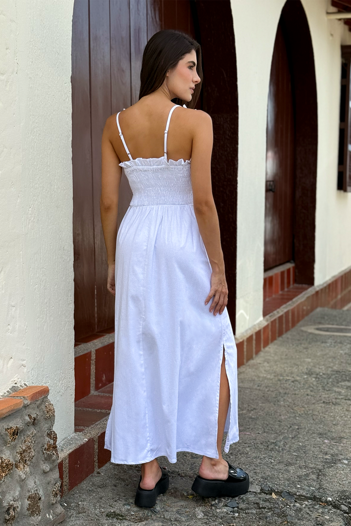 VESTIDO LARGO TIRAS LINO