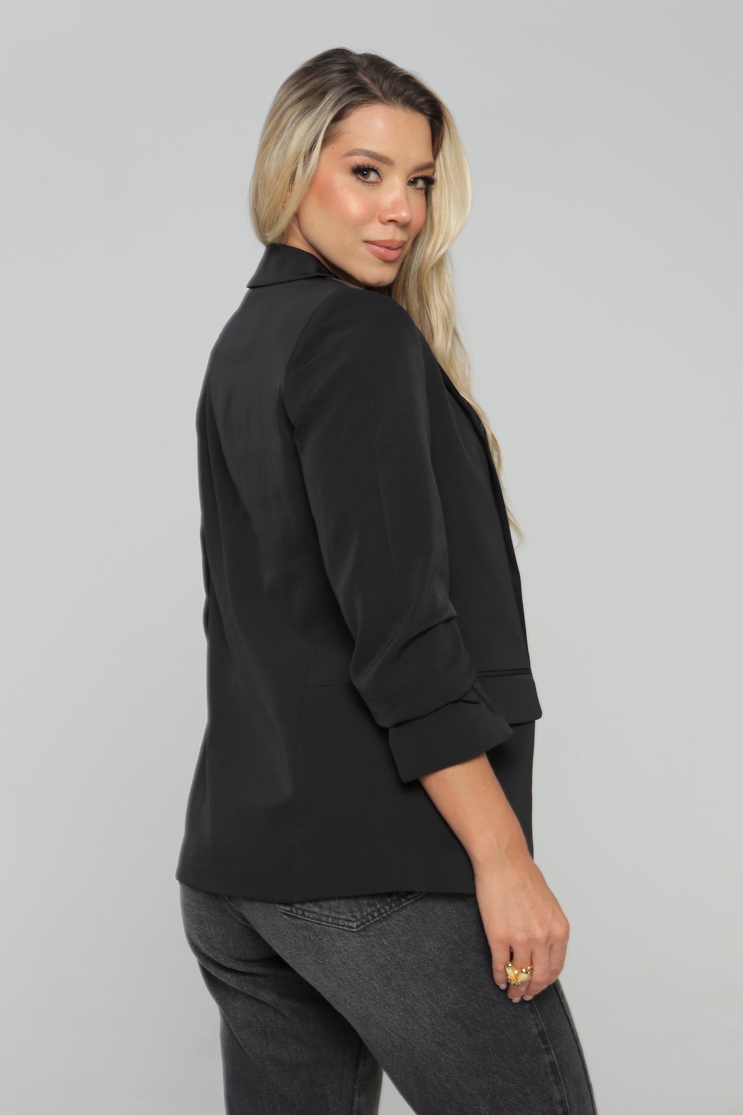 Blazer Largo Con Pliegues En Manga