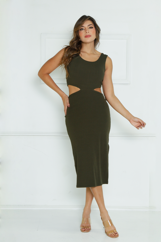 VESTIDO LARGO CON ESCOTE