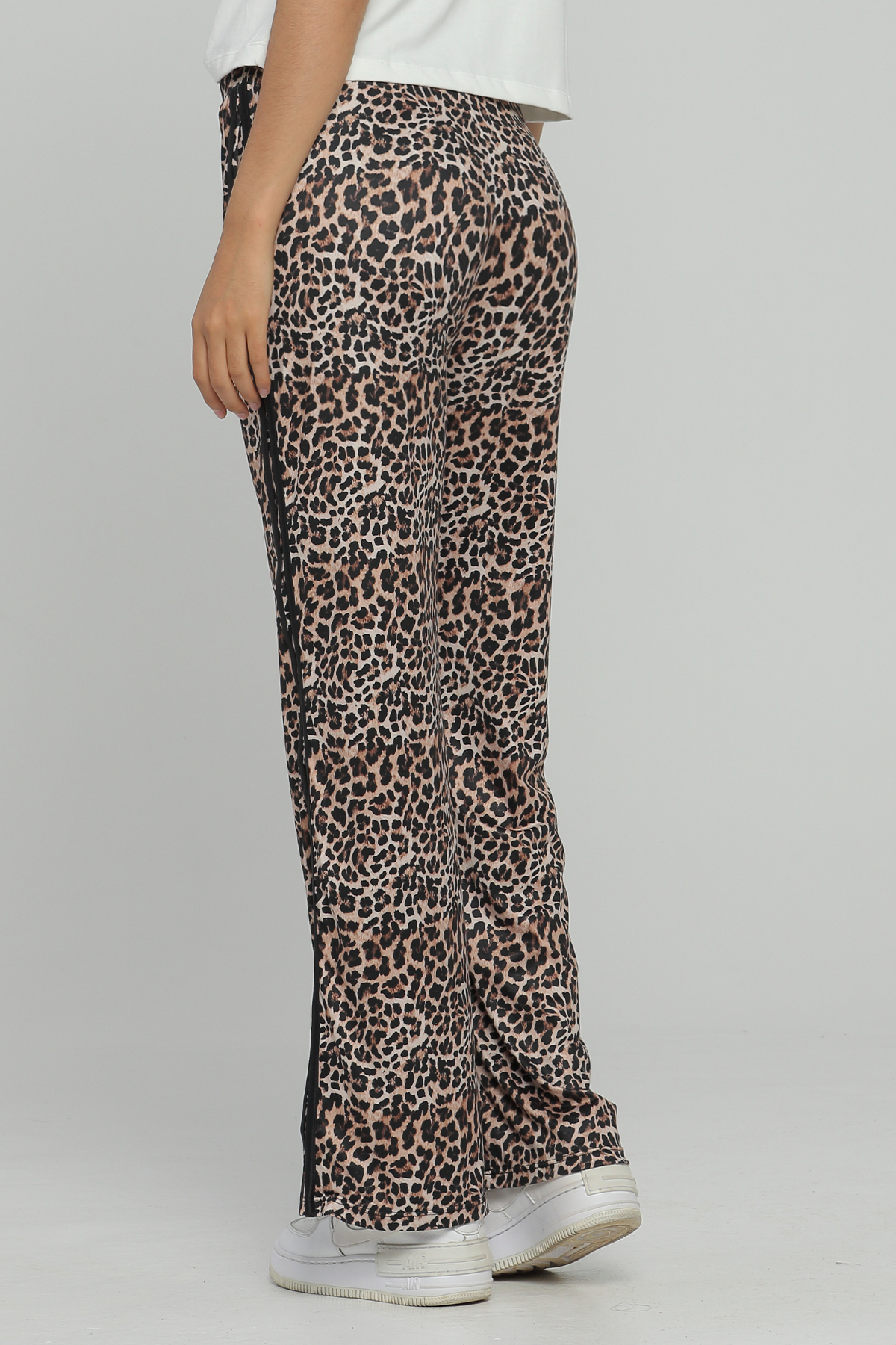 PANTALÓN BOTA RECTA ANIMAL PRINT