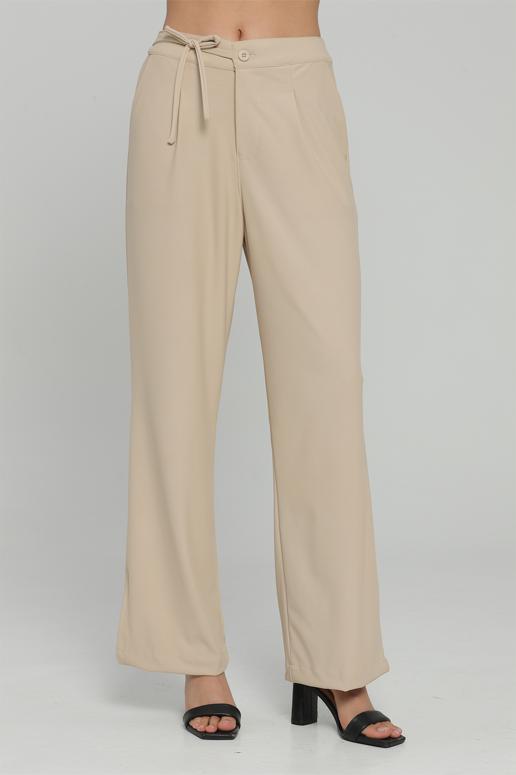 PANTALÓN TIRO ALTO BOTA RECTA