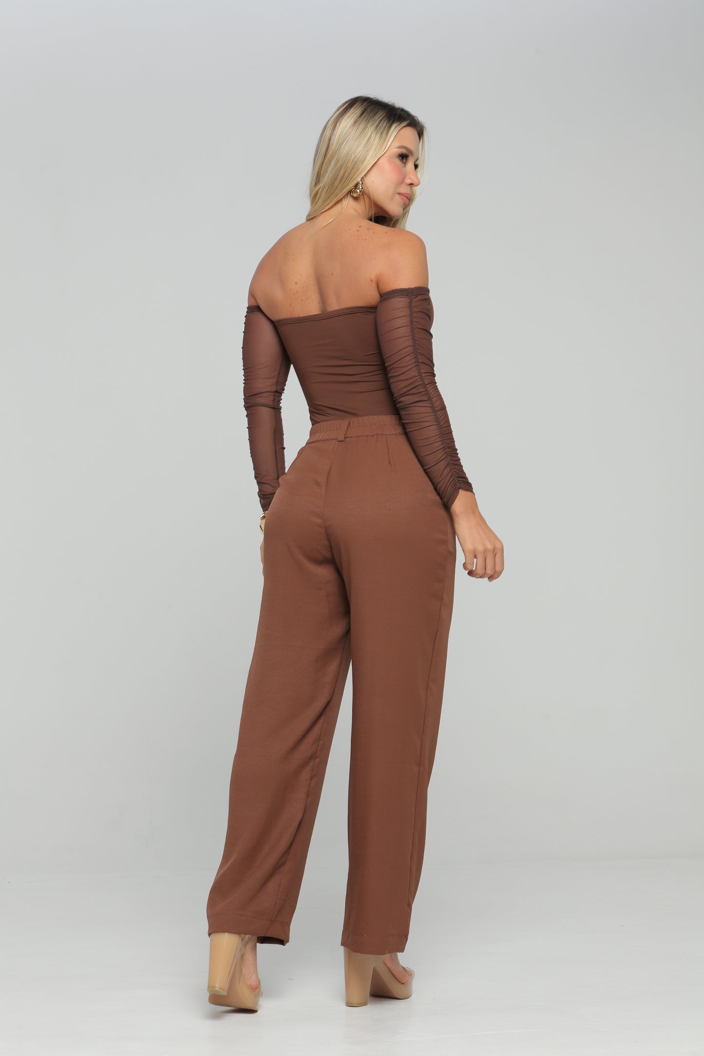 Body Strapless Con Mangas Y Hebilla