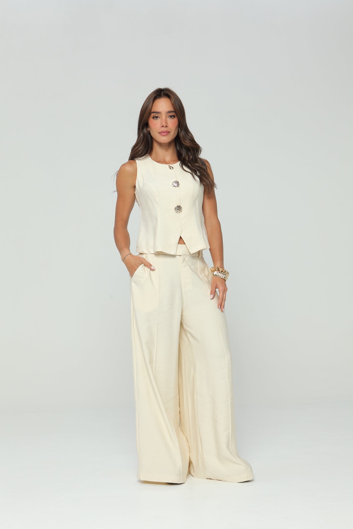Blusa con Botones Decorativos en Frente