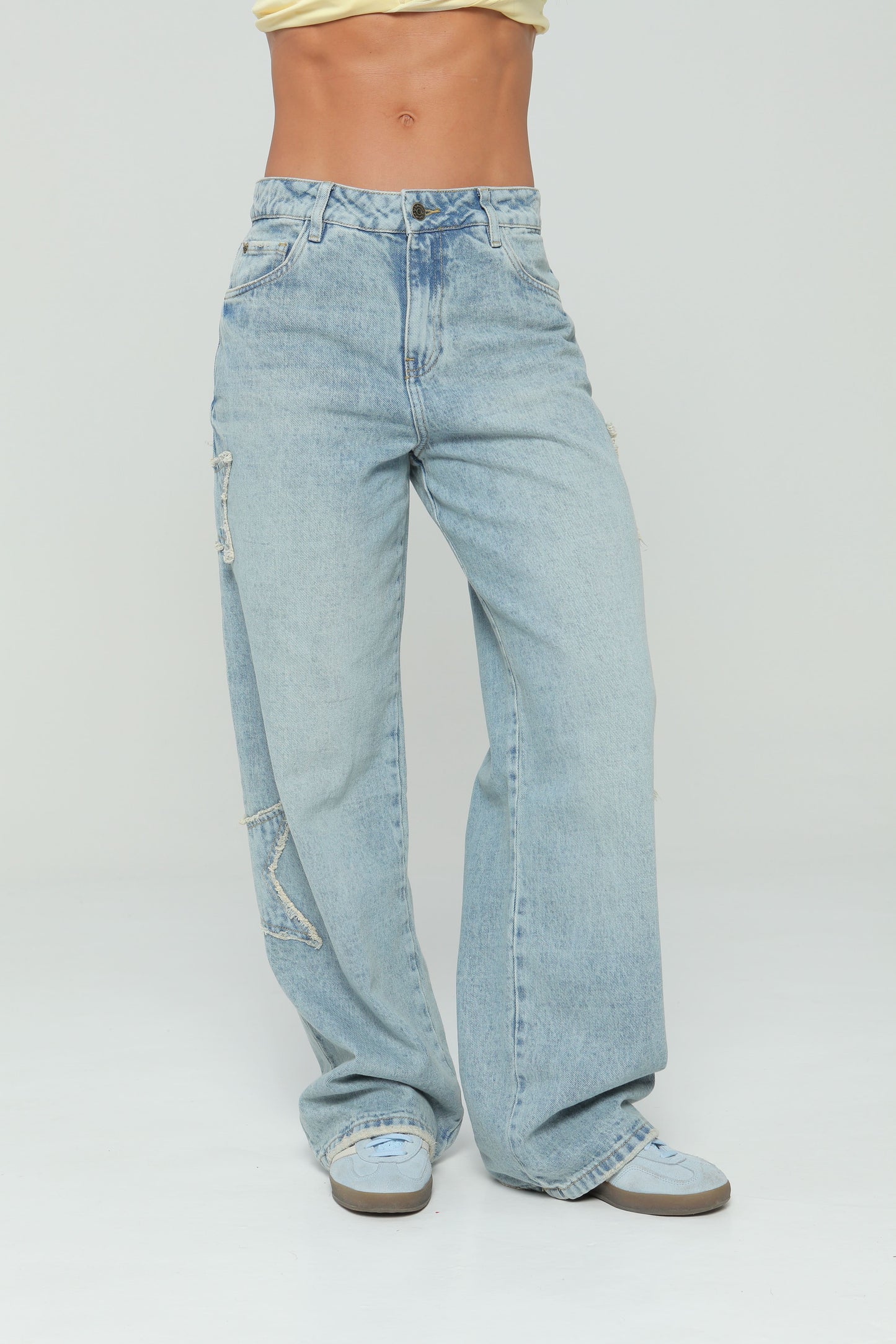 Jeans baggy con estrellas