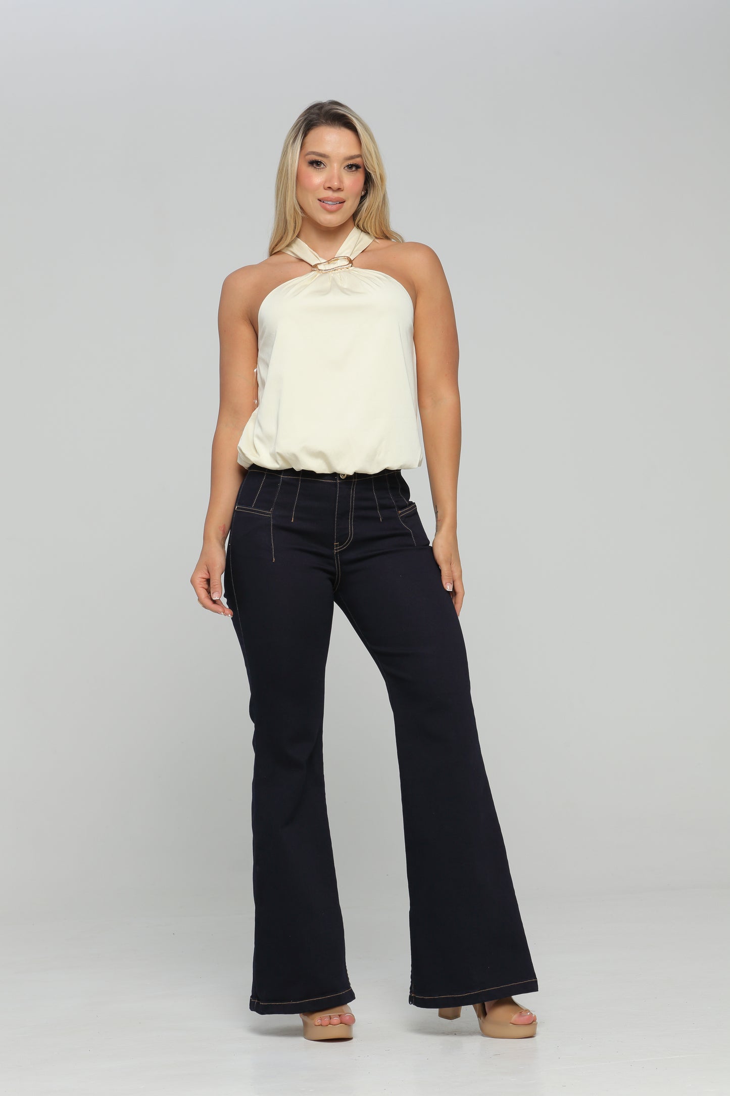 Blusa Halter Con Hebilla