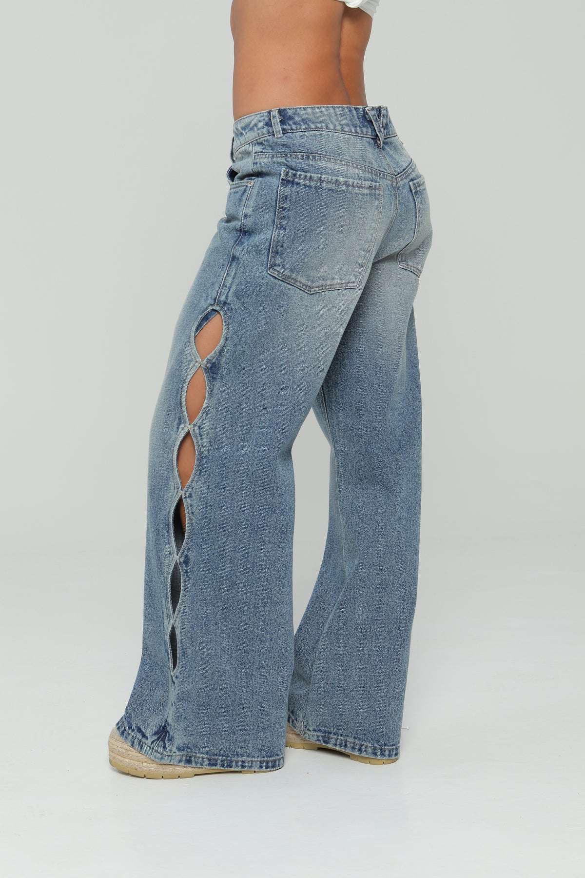 Jeans wide leg abertura en costados